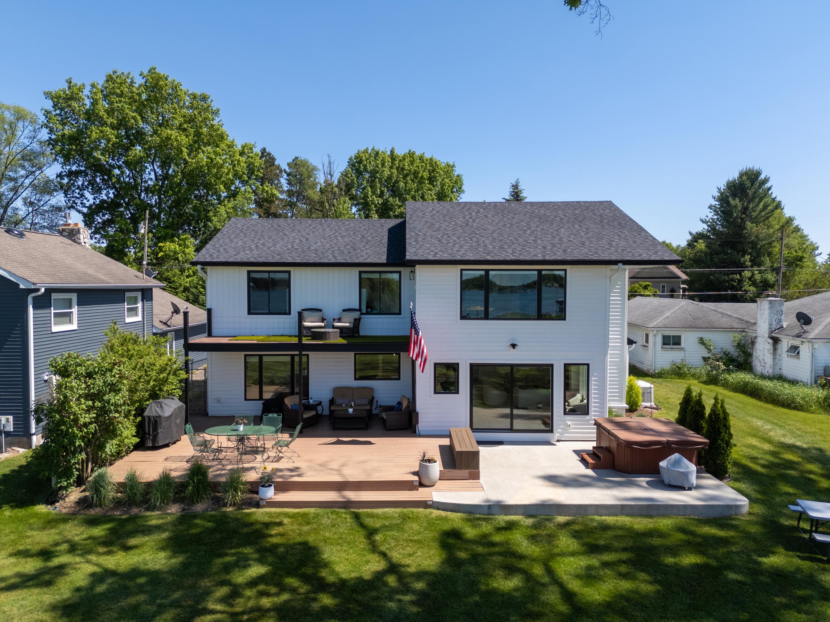 Primary property photo