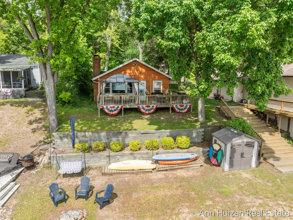 Primary property photo