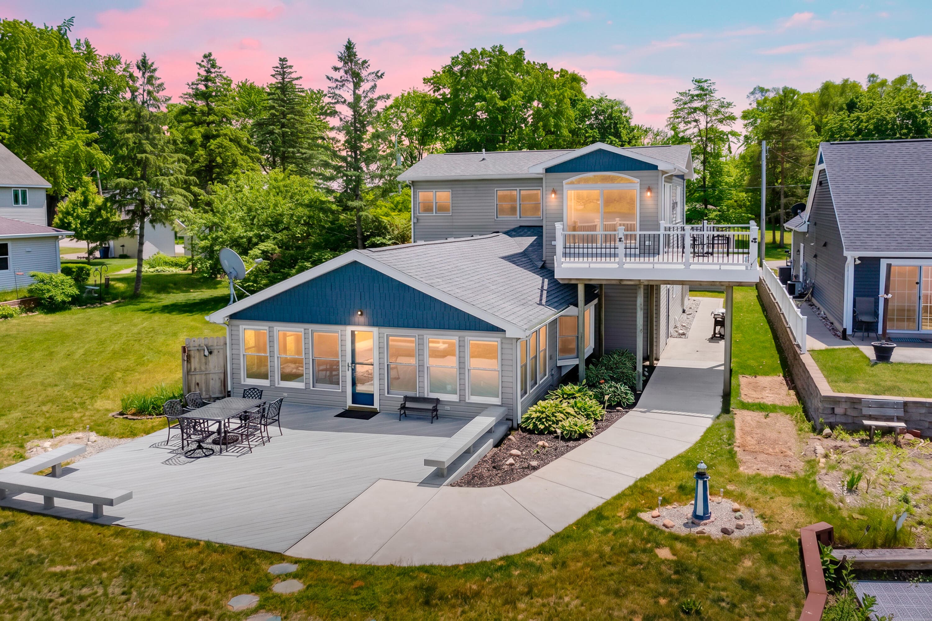 Primary property photo