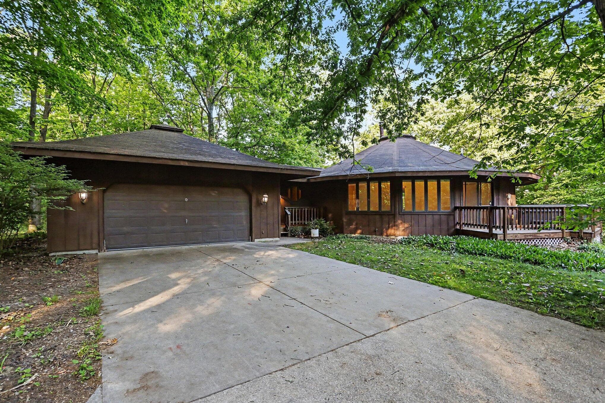 Primary property photo