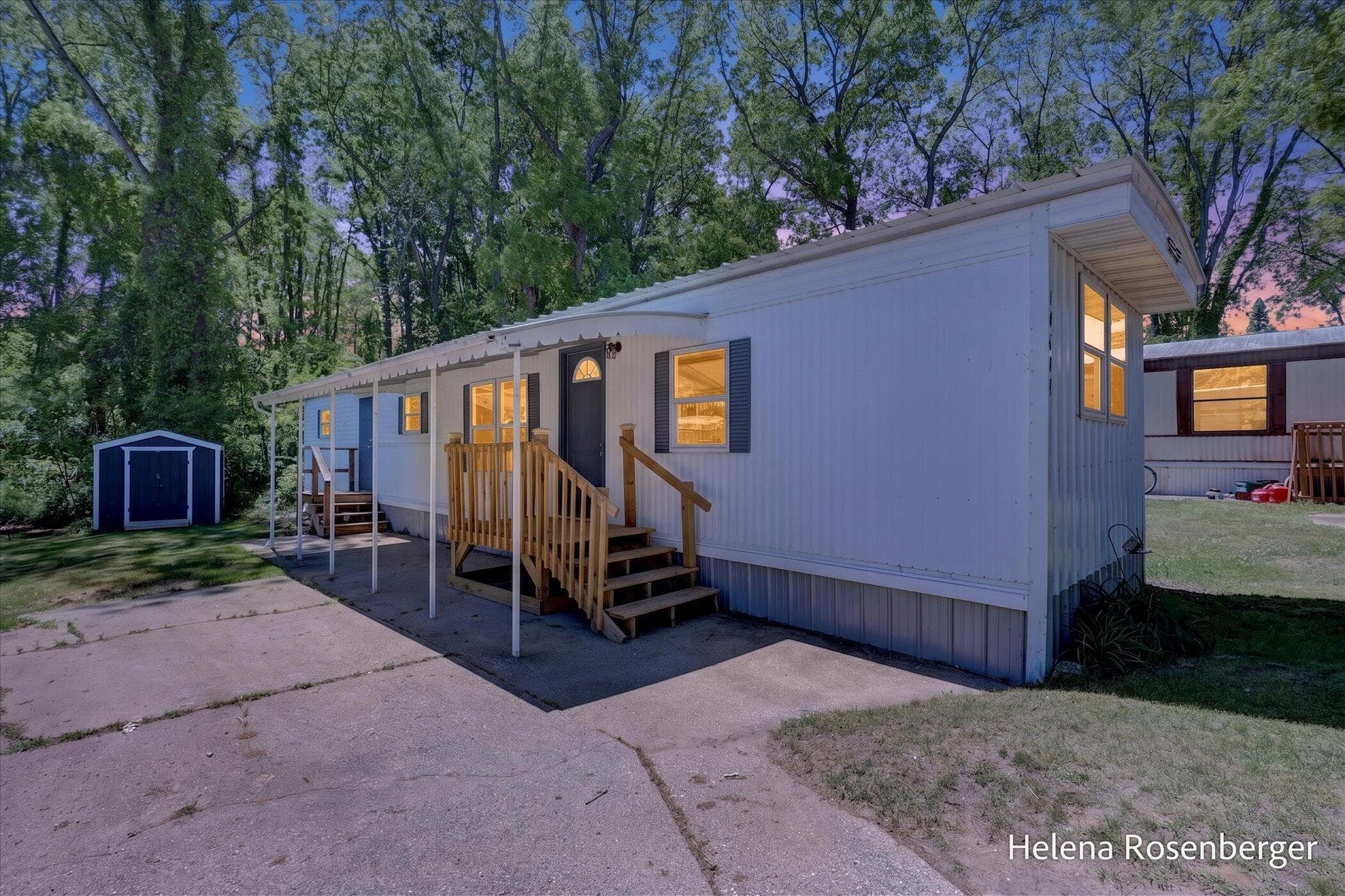 10604 Peachtree Plainwell MI 49080