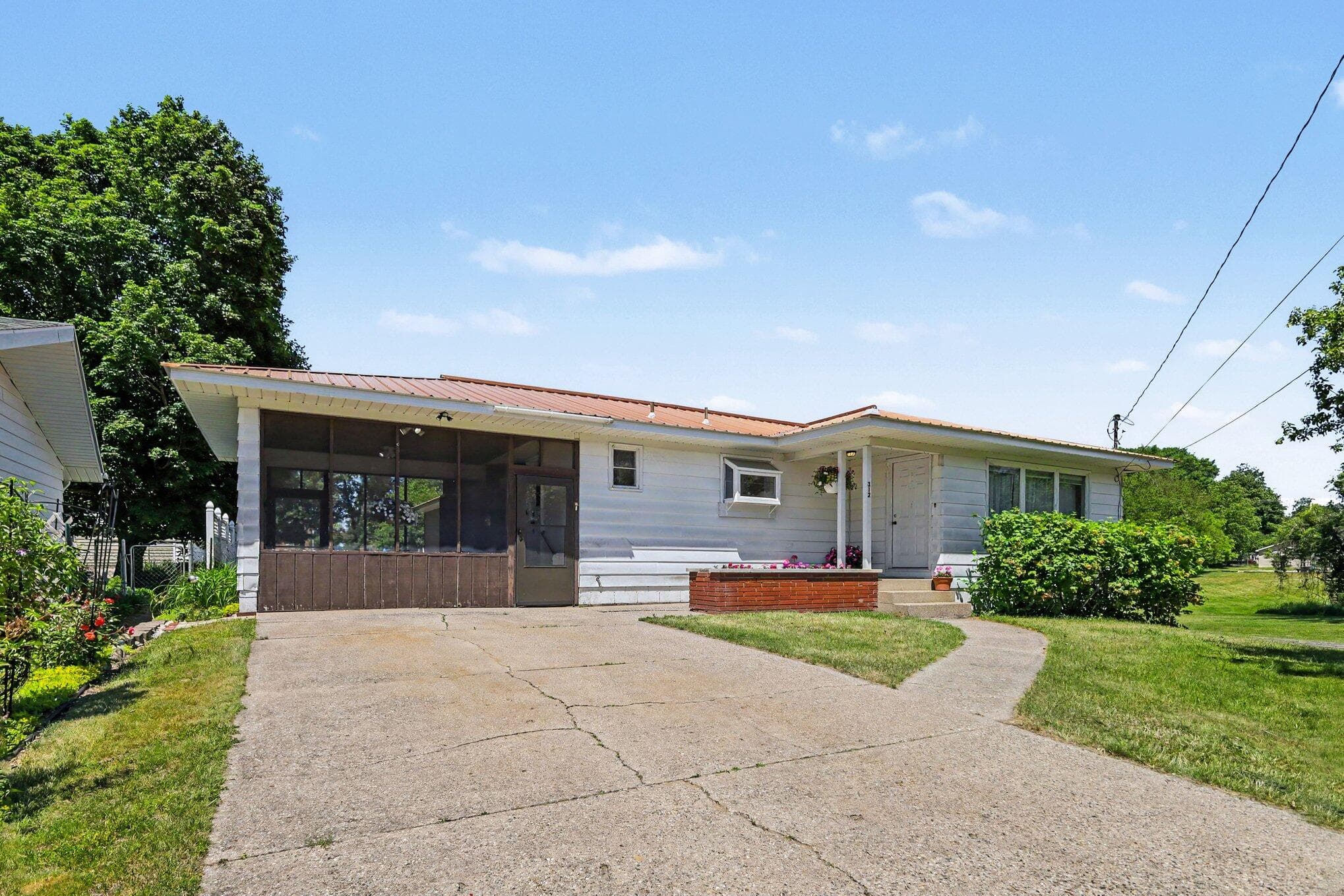 312 Cedar Wayland MI 49348