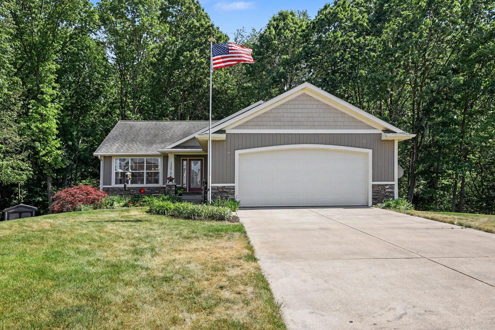 12679 Goldenrod Wayland MI 49348