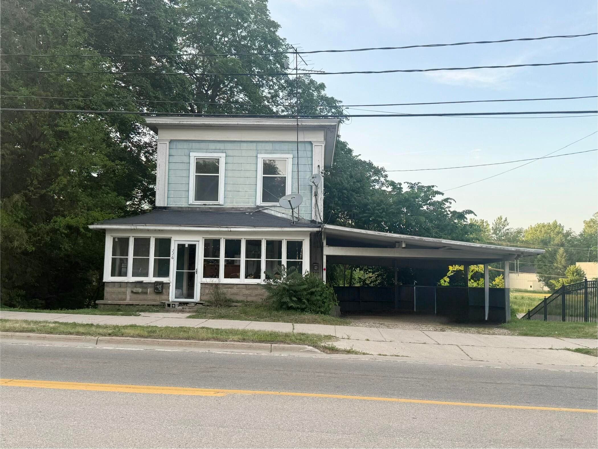 Primary property photo