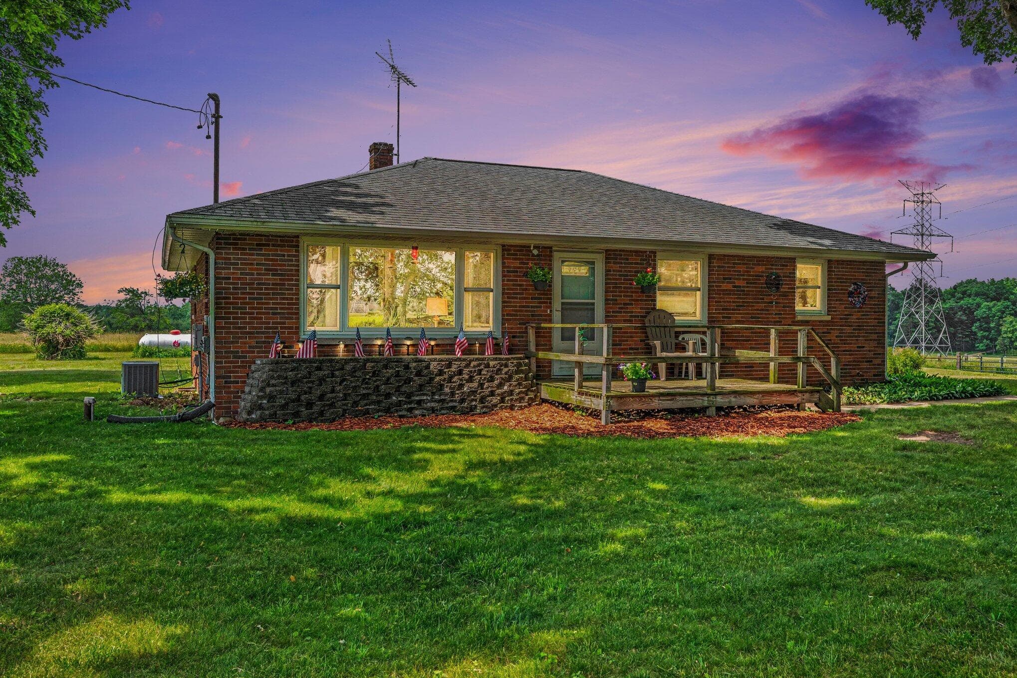 Primary property photo