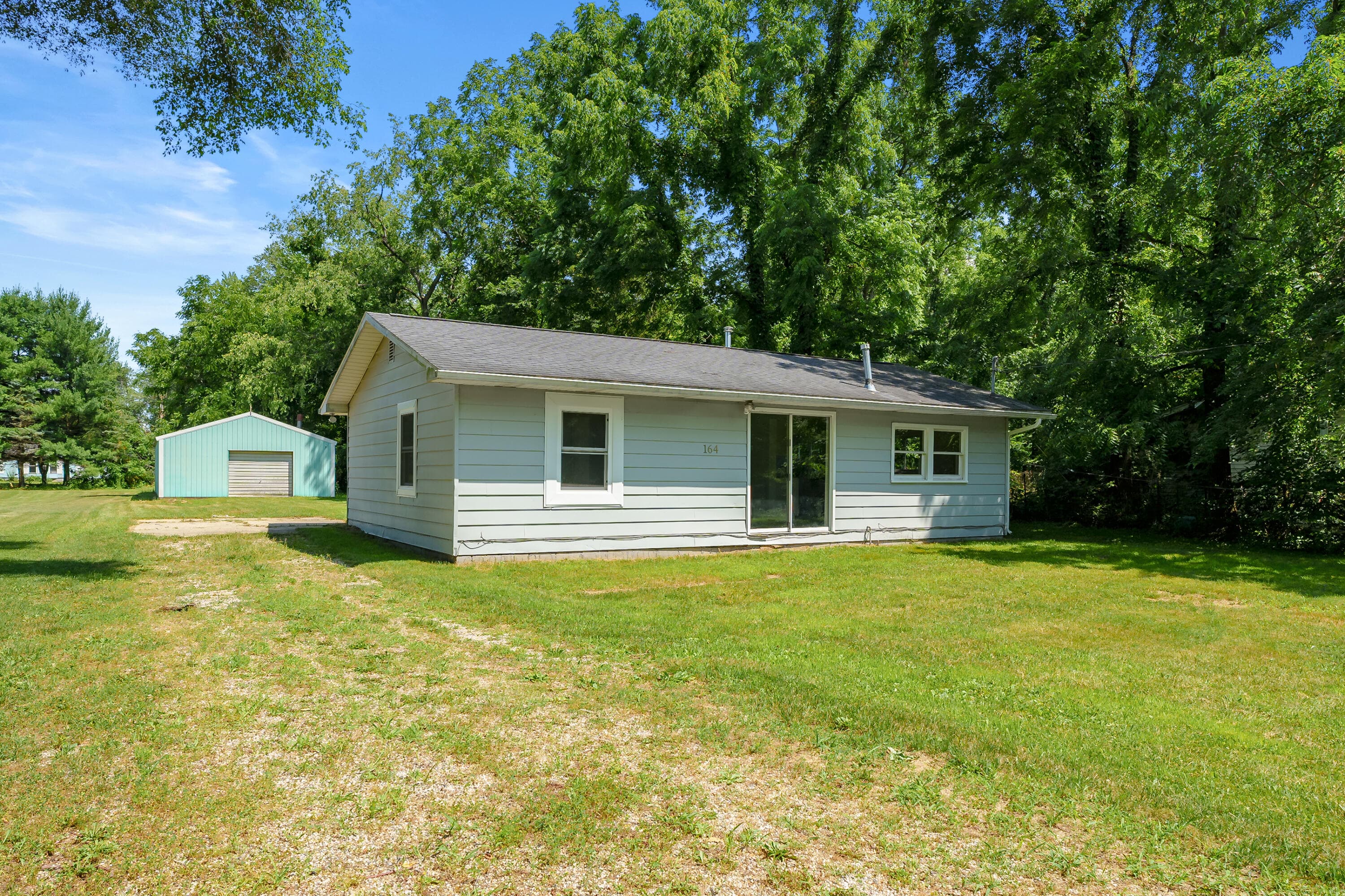 164 Mccollum Galesburg MI 49053