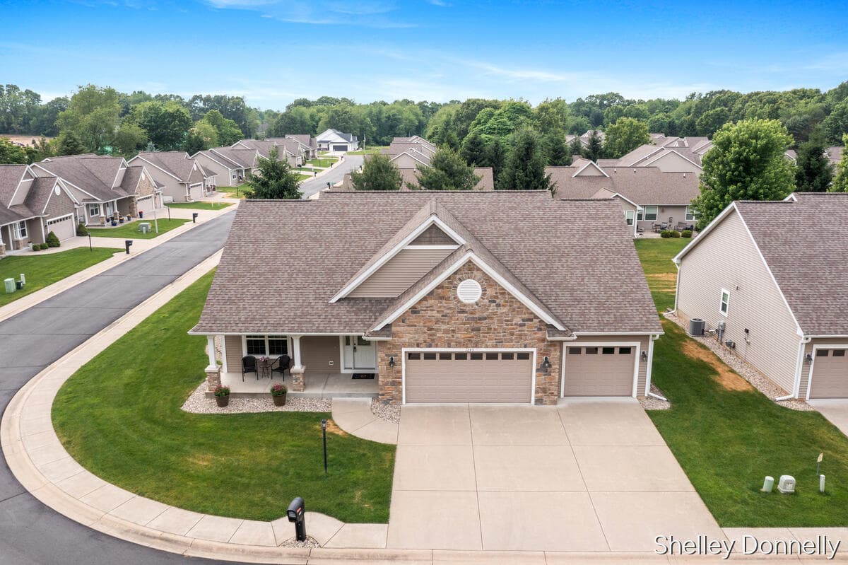 1245 Gulf Breeze Portage MI 49002