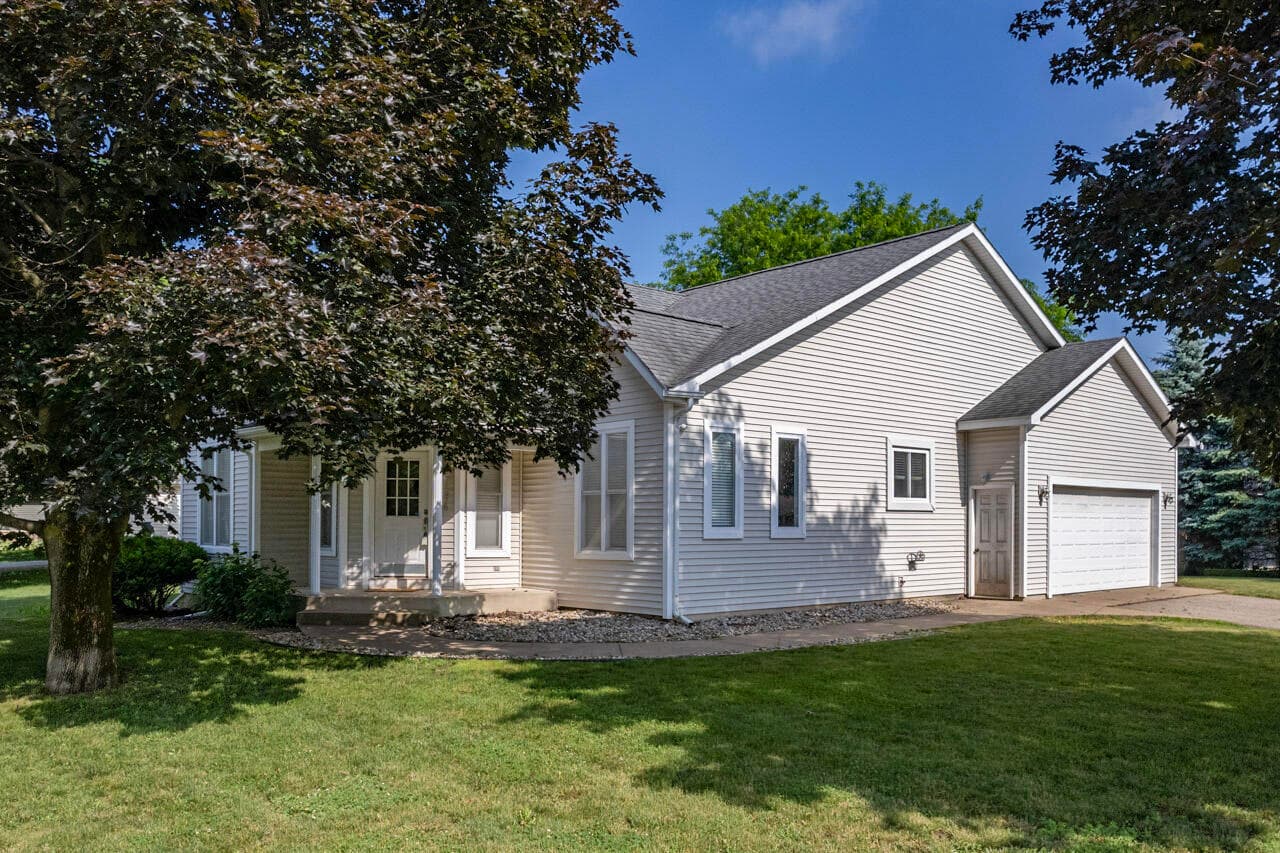 5976 Grand Traverse Portage MI 49024
