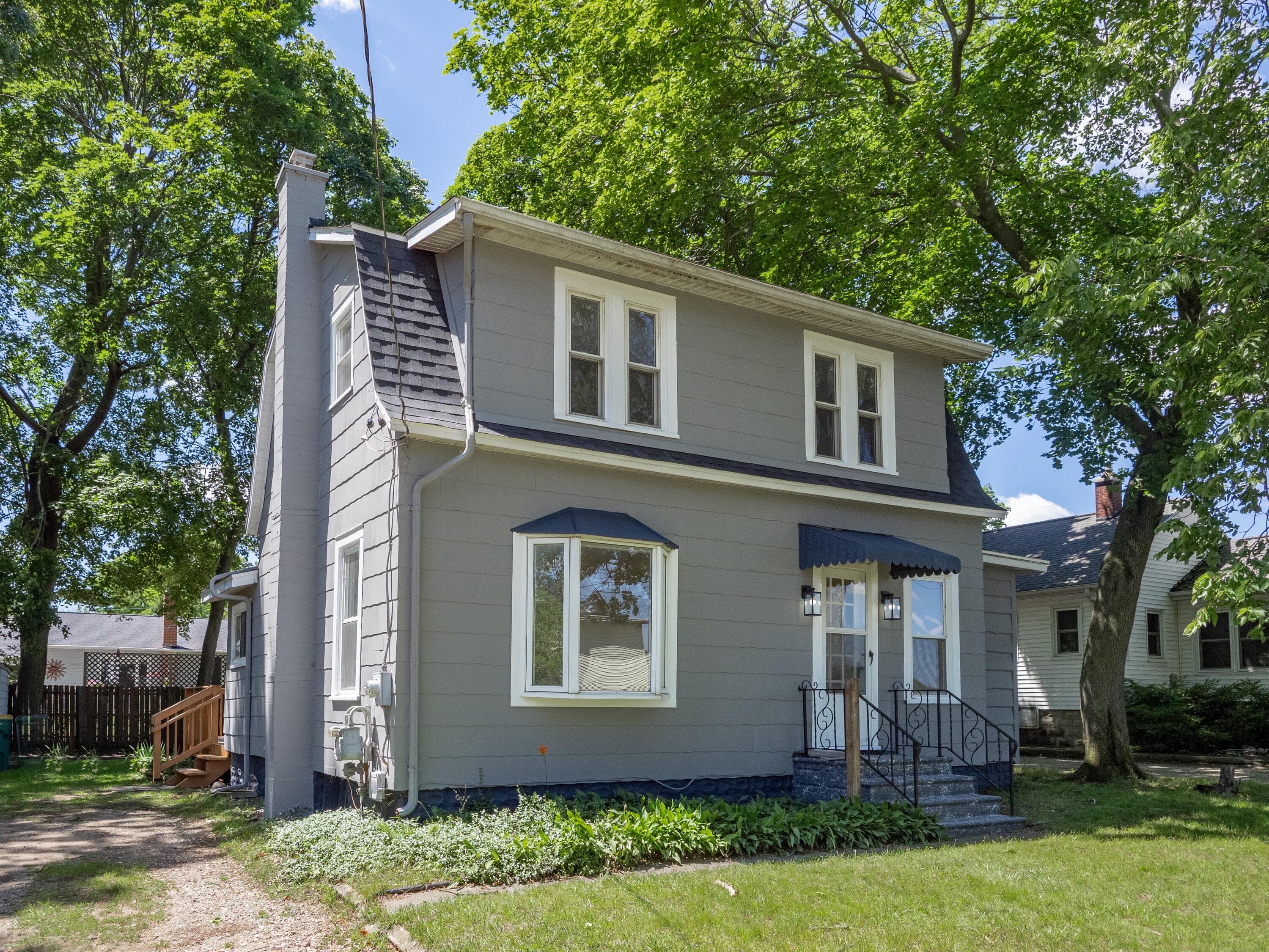 2206 Clarence Portage MI 49002