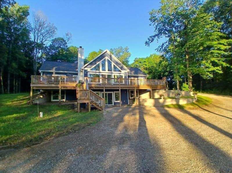 9777 16th Plainwell MI 49080
