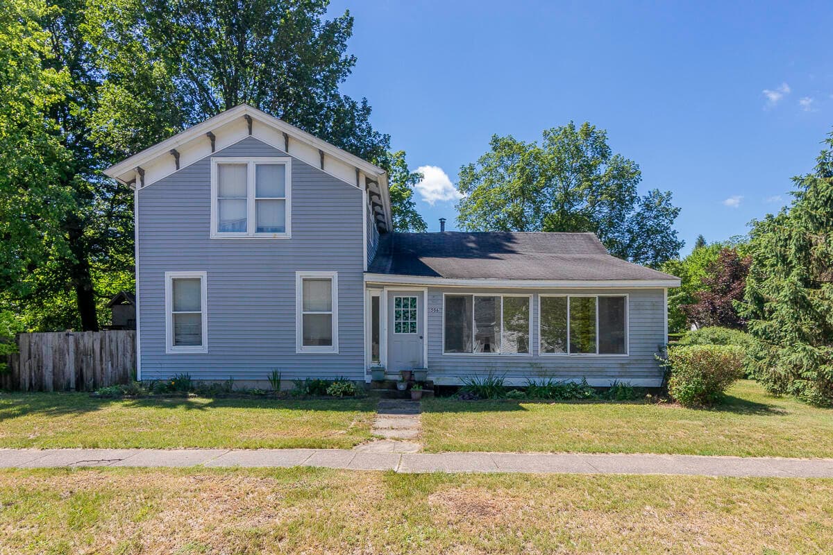 506 2nd Lawton MI 49065