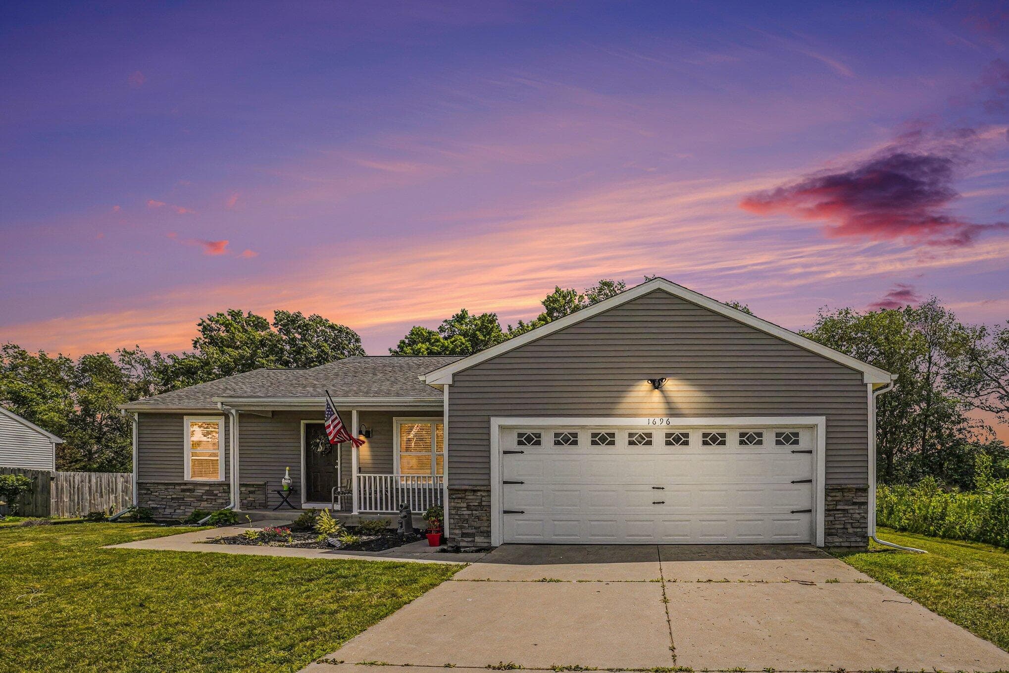 Primary property photo