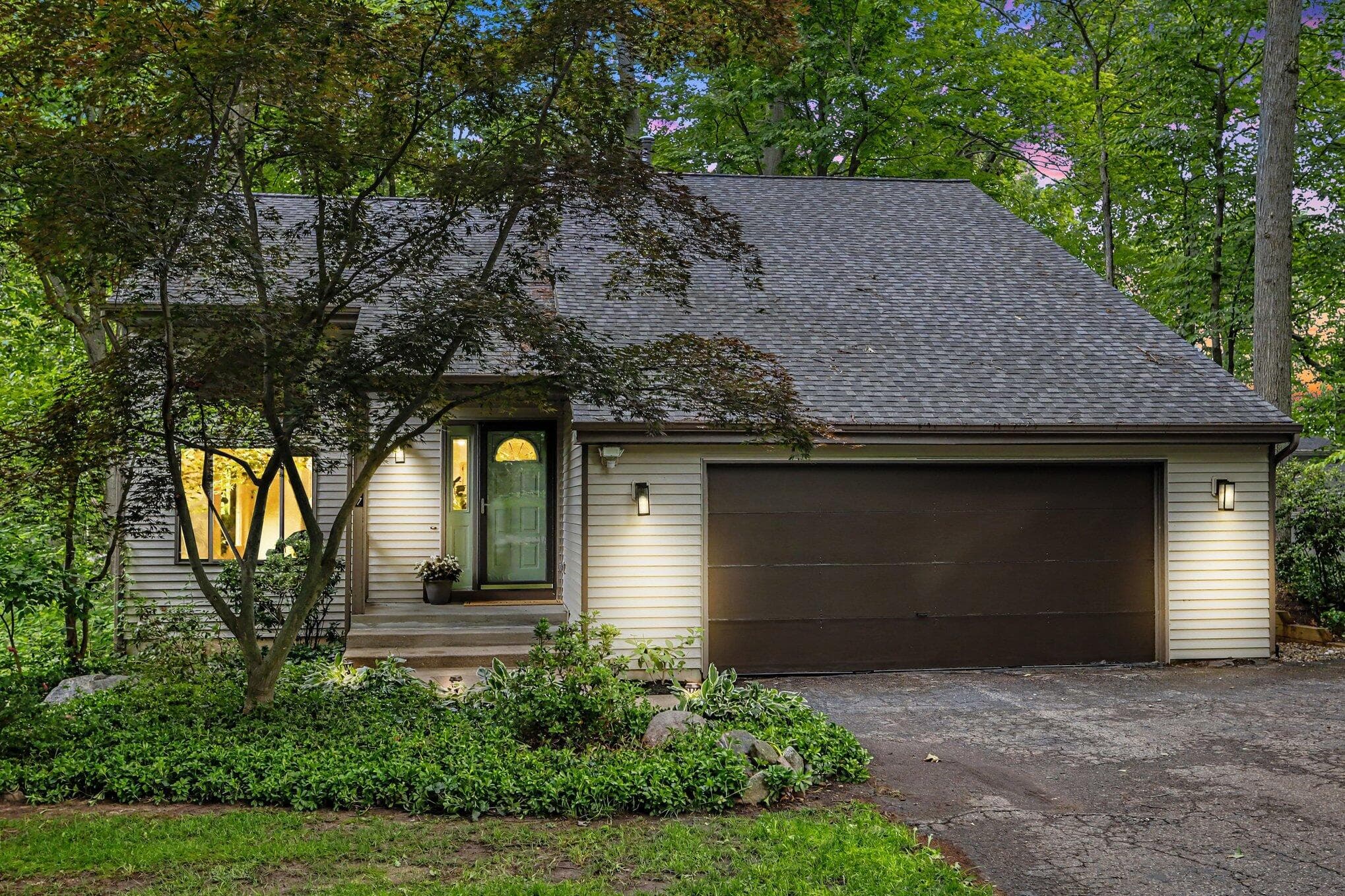 337 Horseshoe Plainwell MI 49080