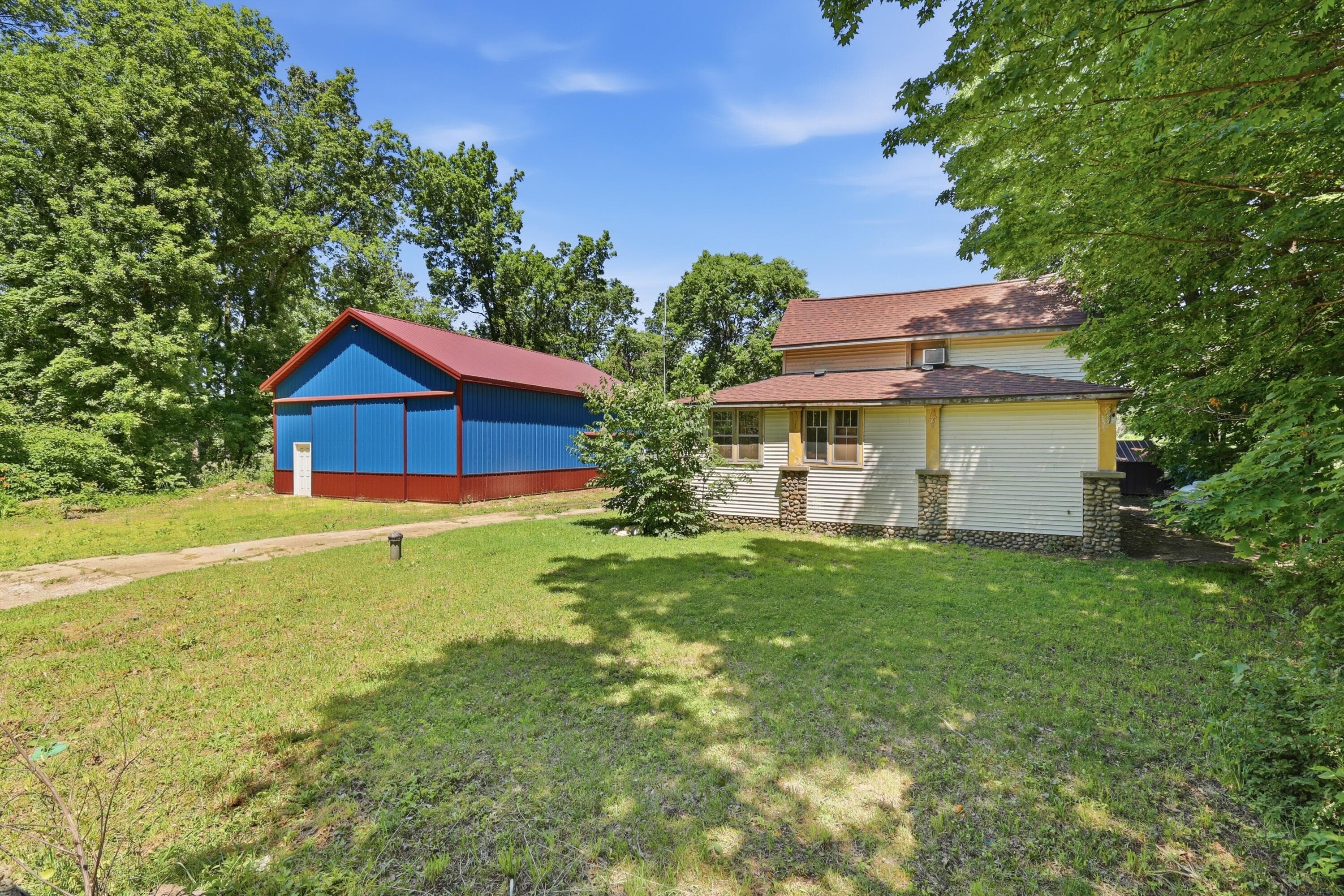 Primary property photo