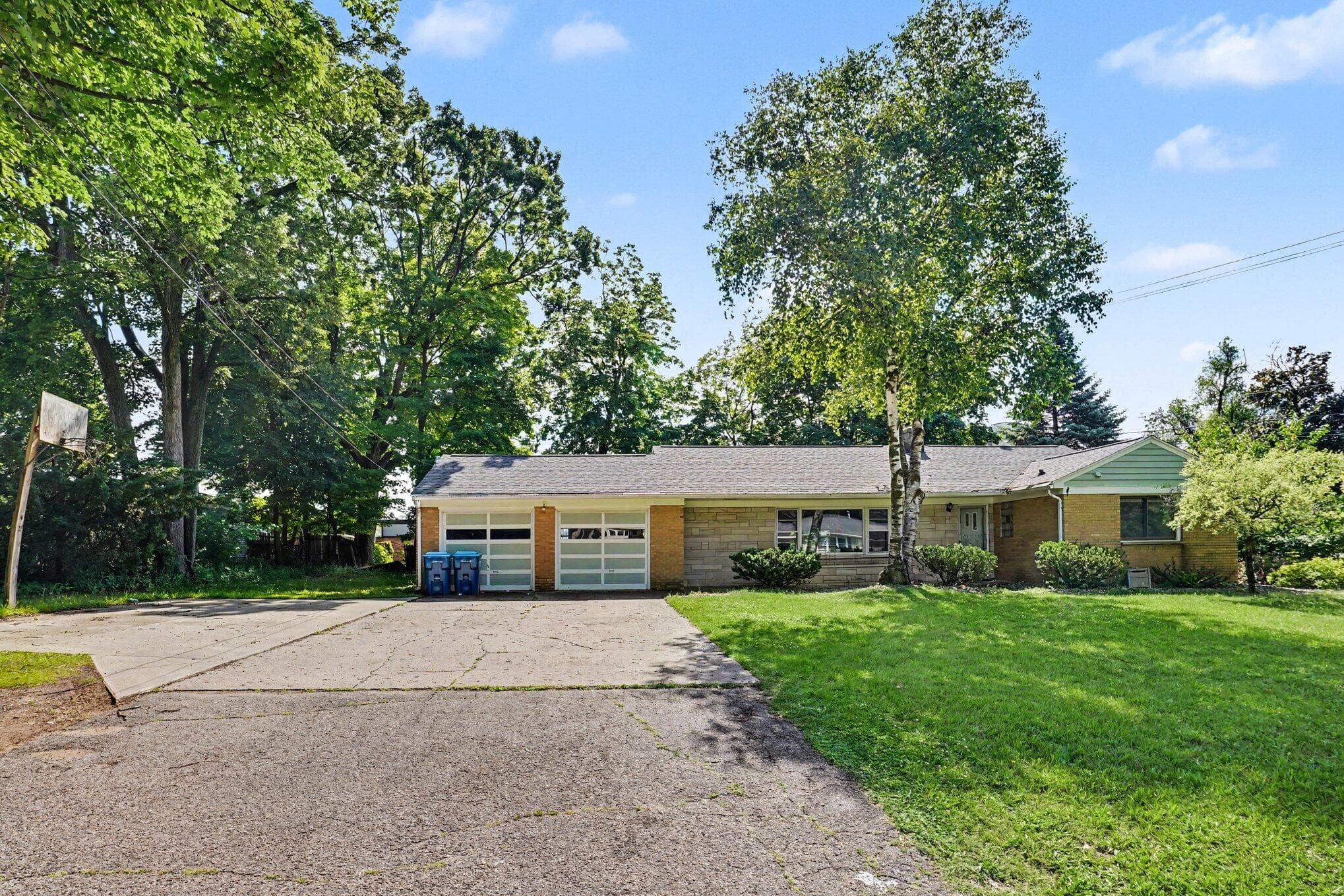 1021 Farrell Kalamazoo MI 49006