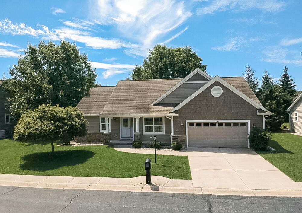 1130 Coral Springs Portage MI 49002