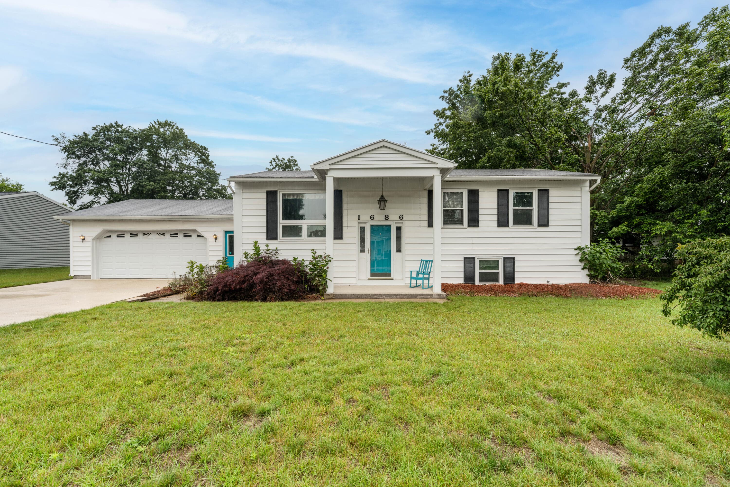 1686 Sherwood Dorr MI 49323