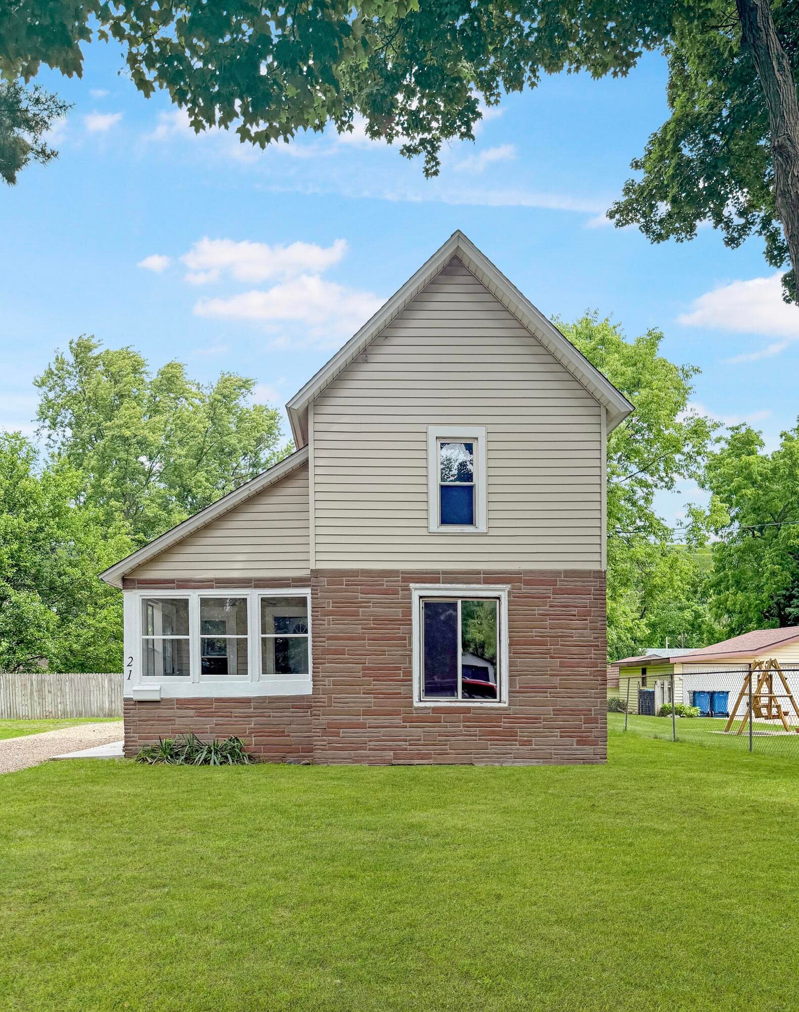 21 Willard Battle Creek MI 49037