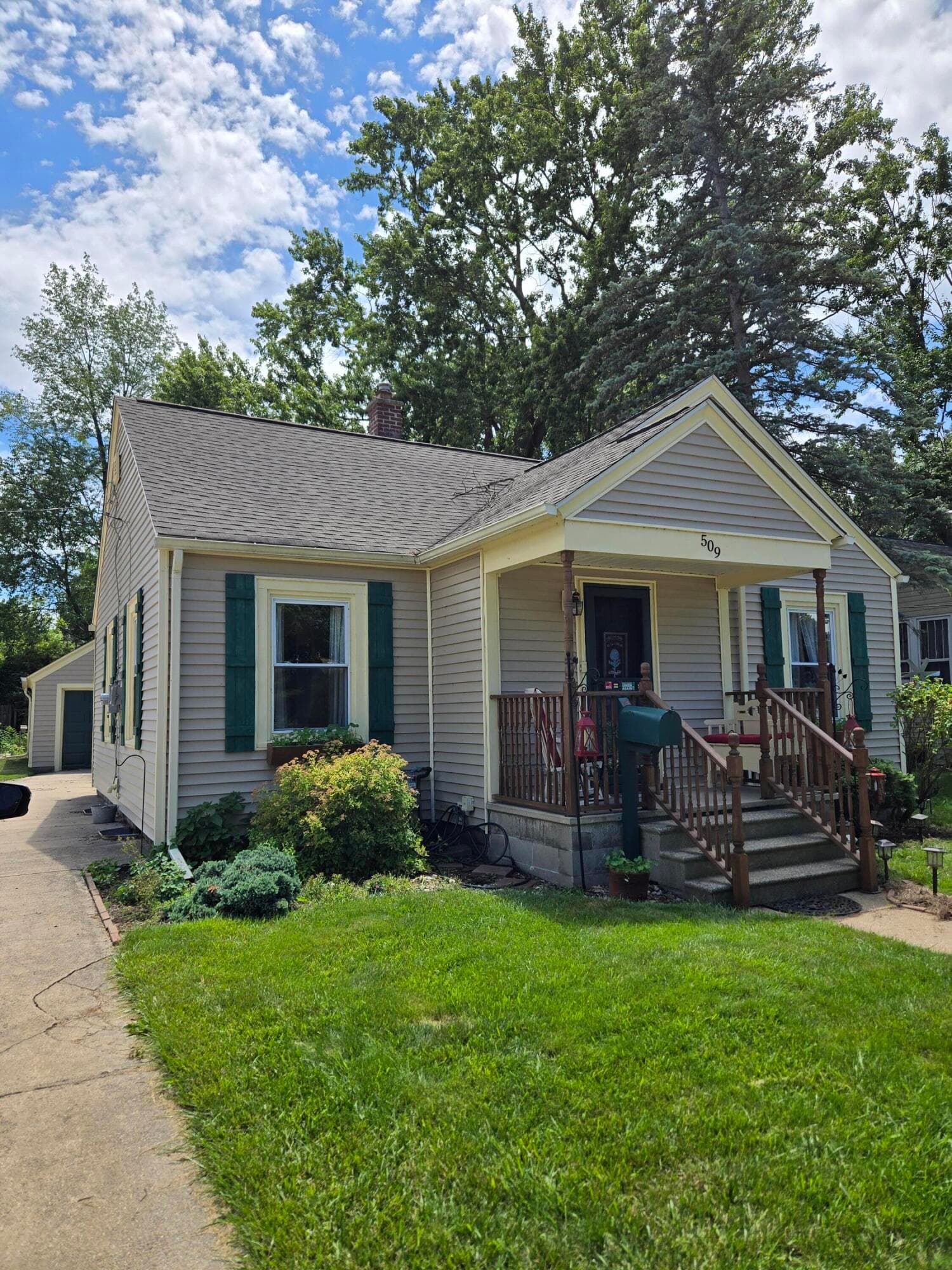 Primary property photo