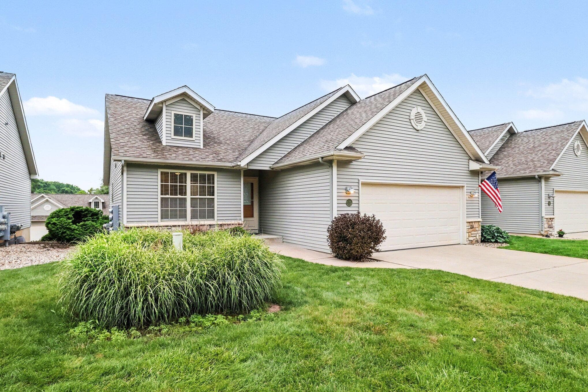 Primary property photo