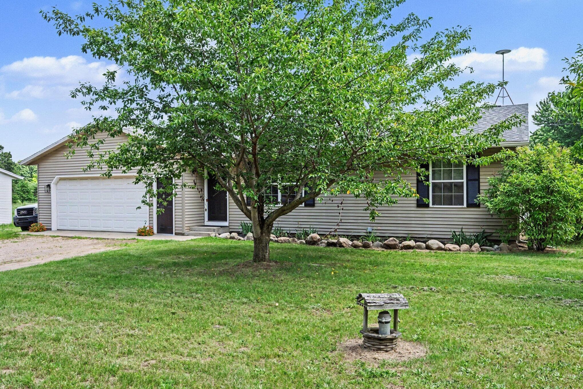 61117 County Road 653 Paw Paw MI 49079