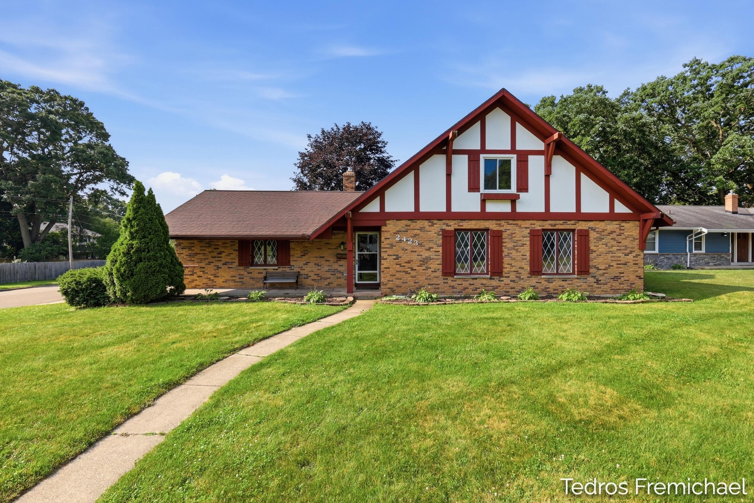 2423 Ridgefield Portage MI 49024