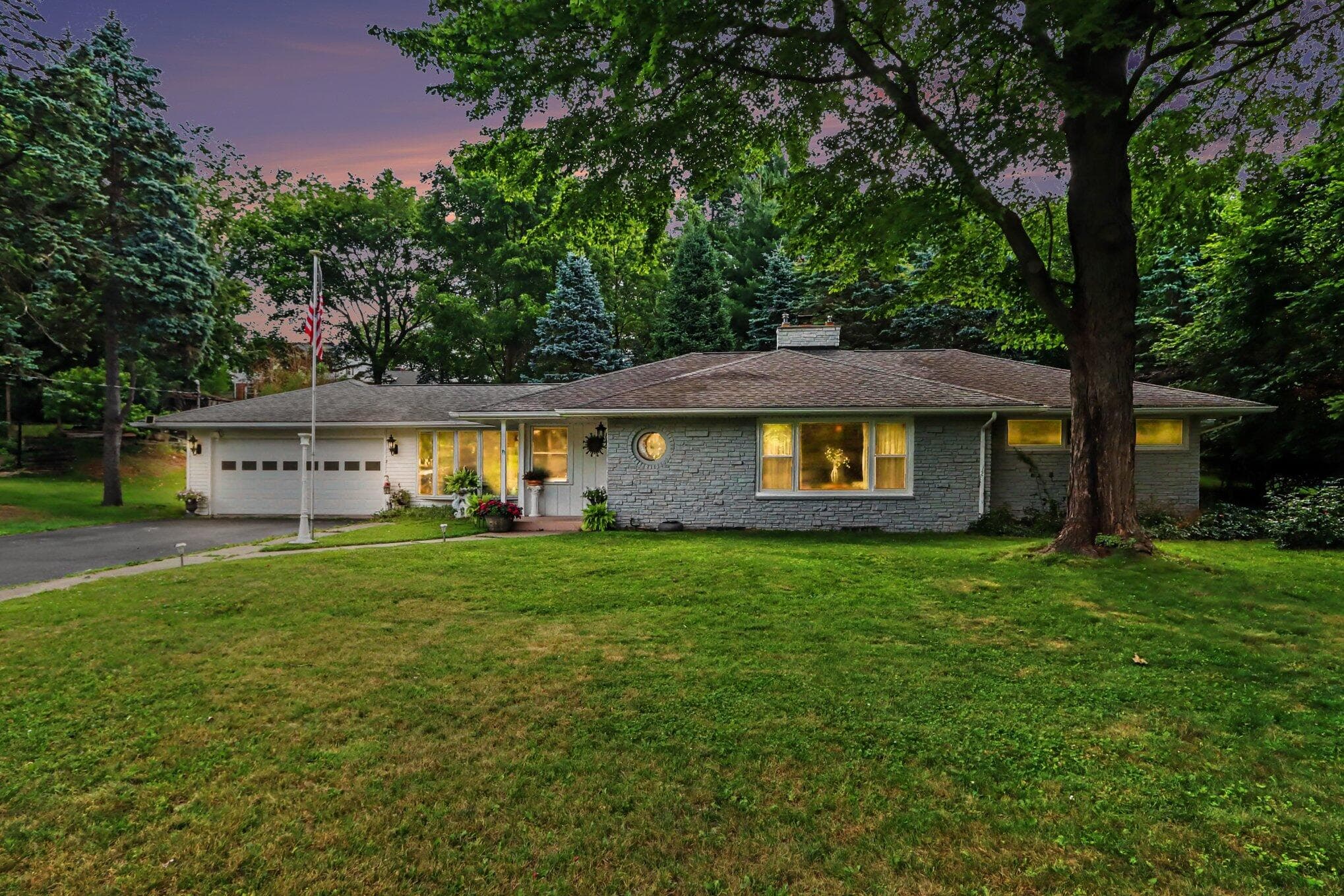 4309 Sunnybrook Kalamazoo MI 49008