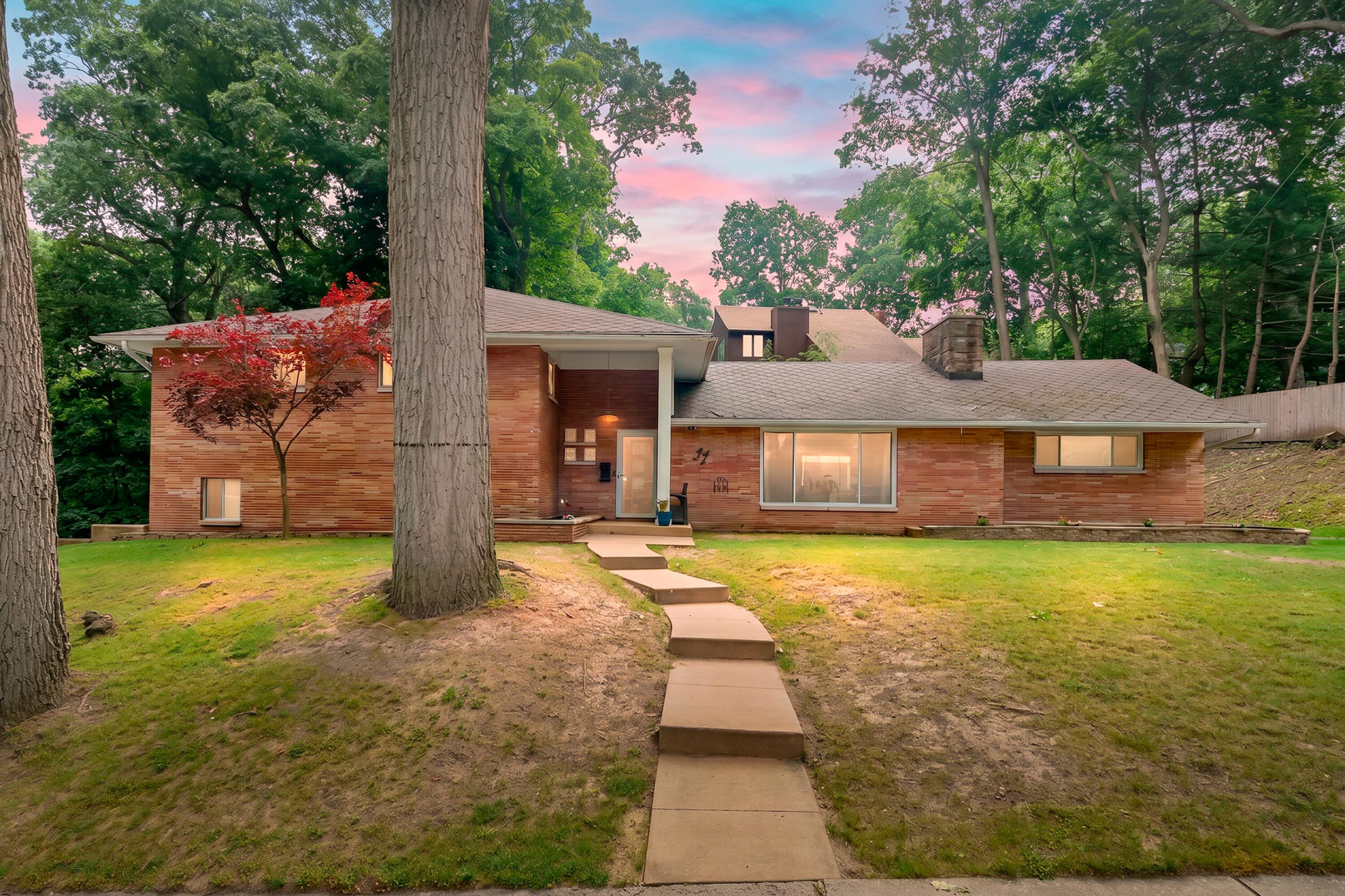 32 Woodmer Battle Creek MI 49017