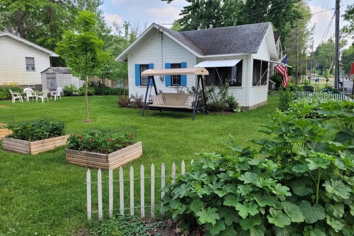 11055 Indian Lake Vicksburg MI 49097