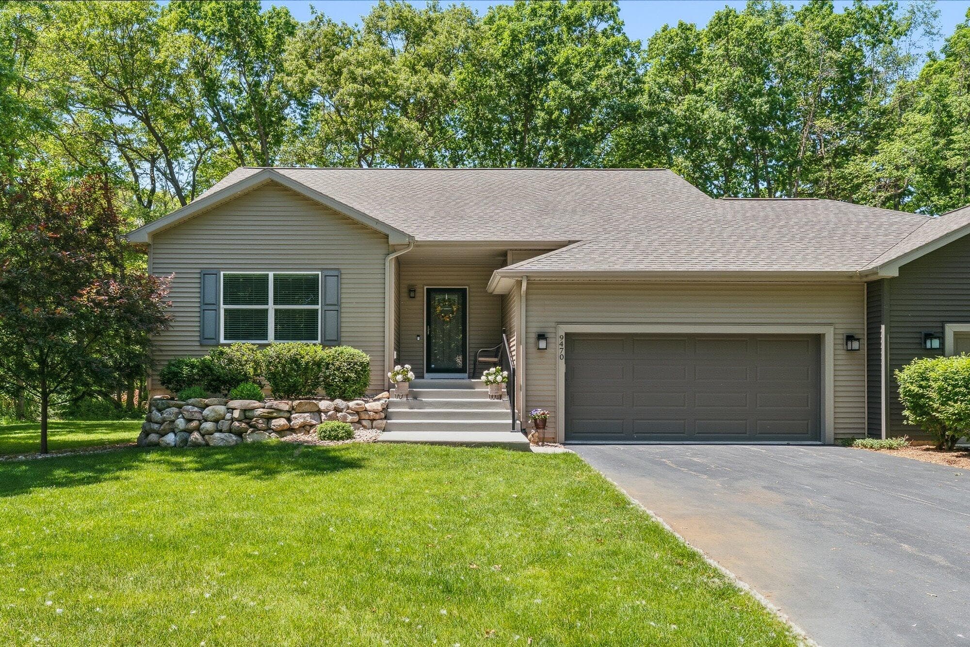 9470 Sassafras Portage MI 49002