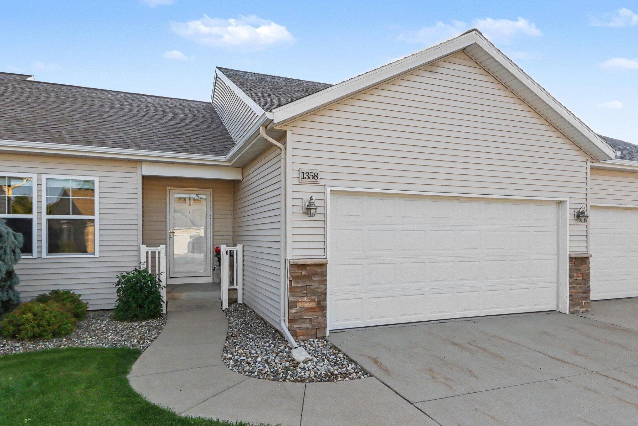 1358 Village Kalamazoo MI 49009