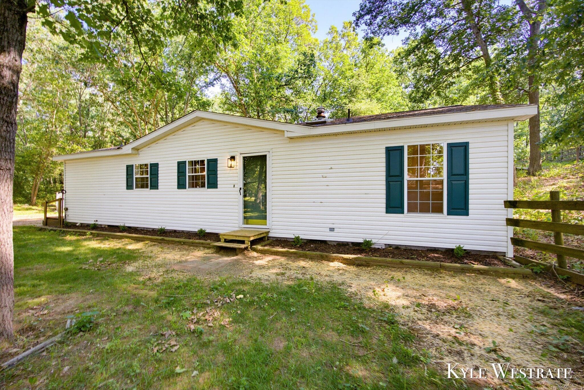 Primary property photo