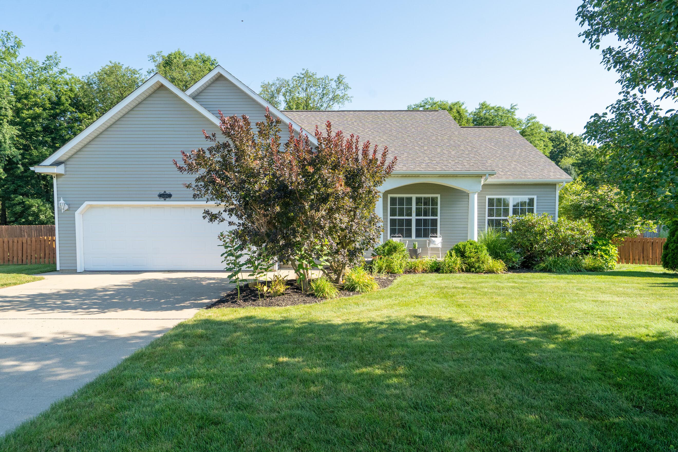 Primary property photo