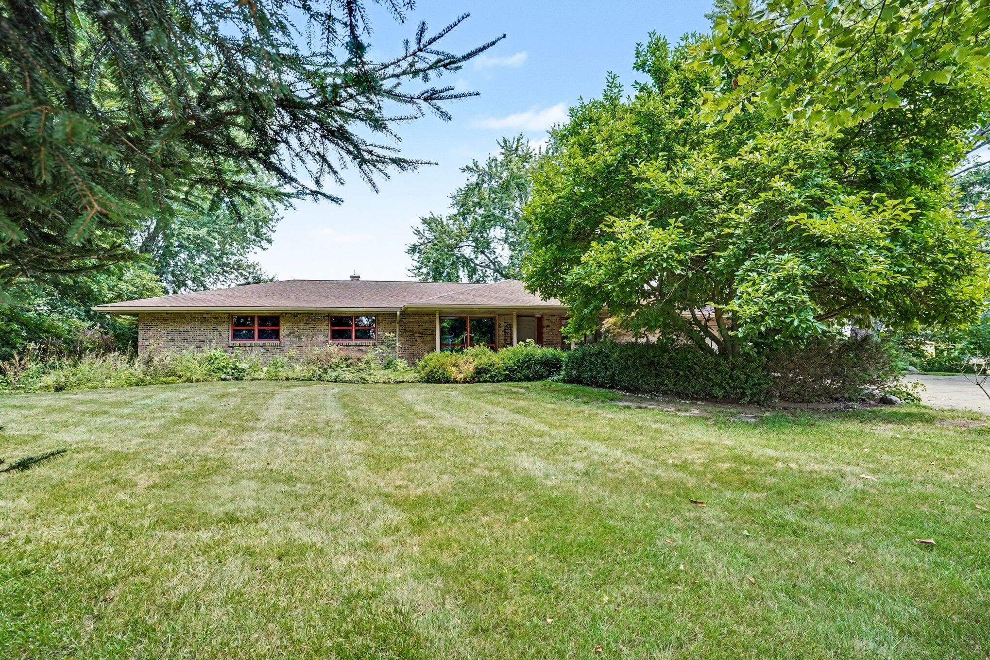 1049 Lincoln Allegan MI 49010