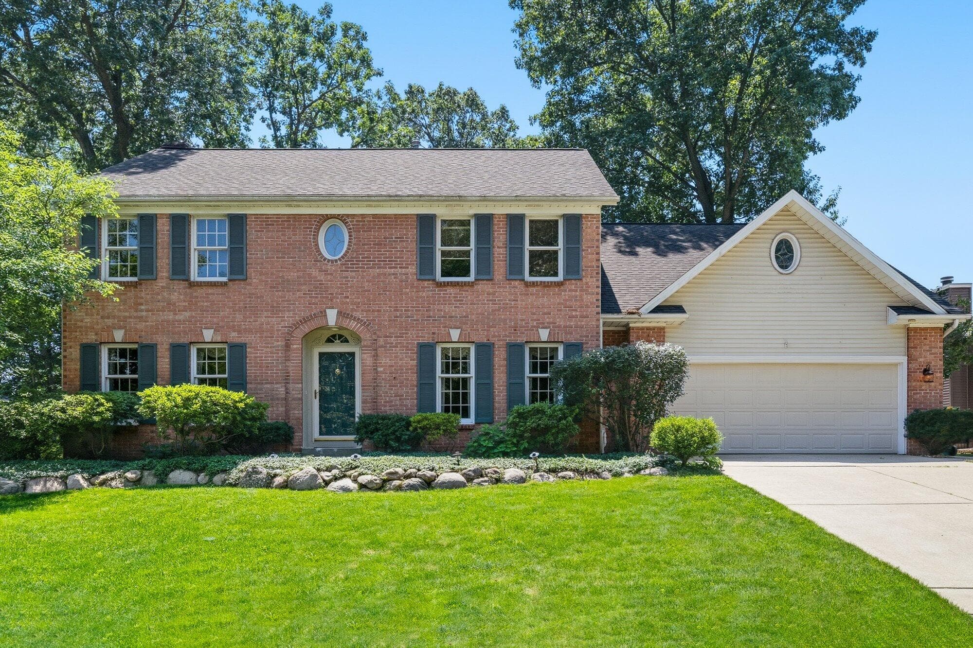 2715 Sleepy Hollow Portage MI 49024