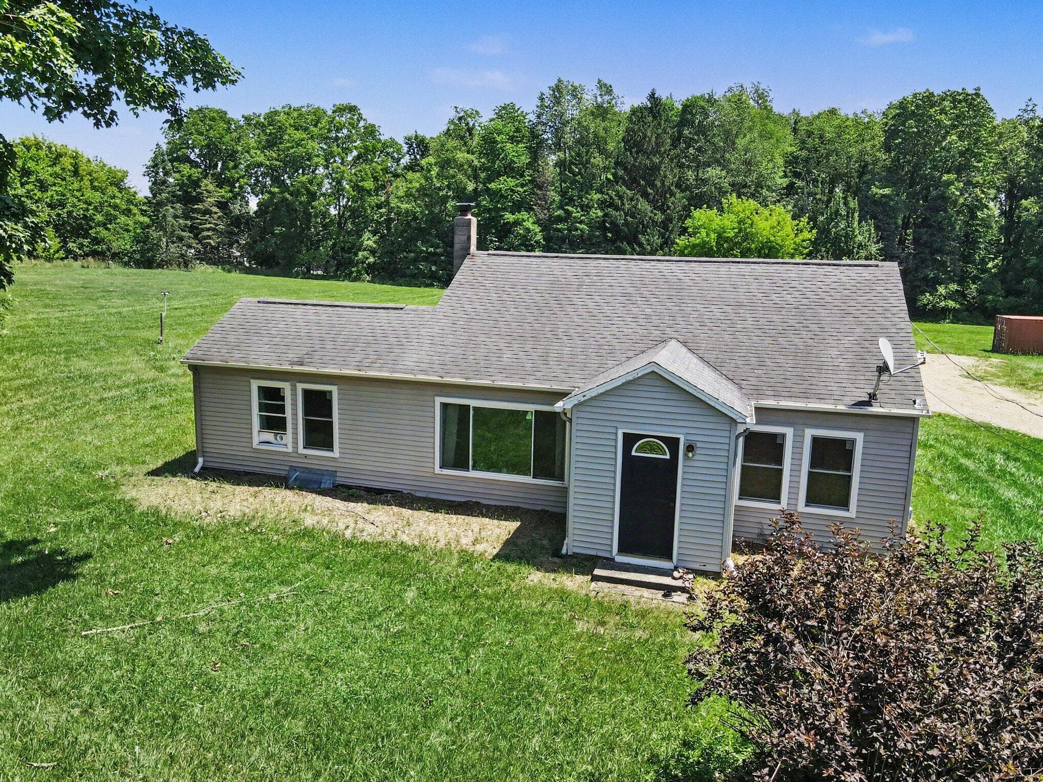 Primary property photo
