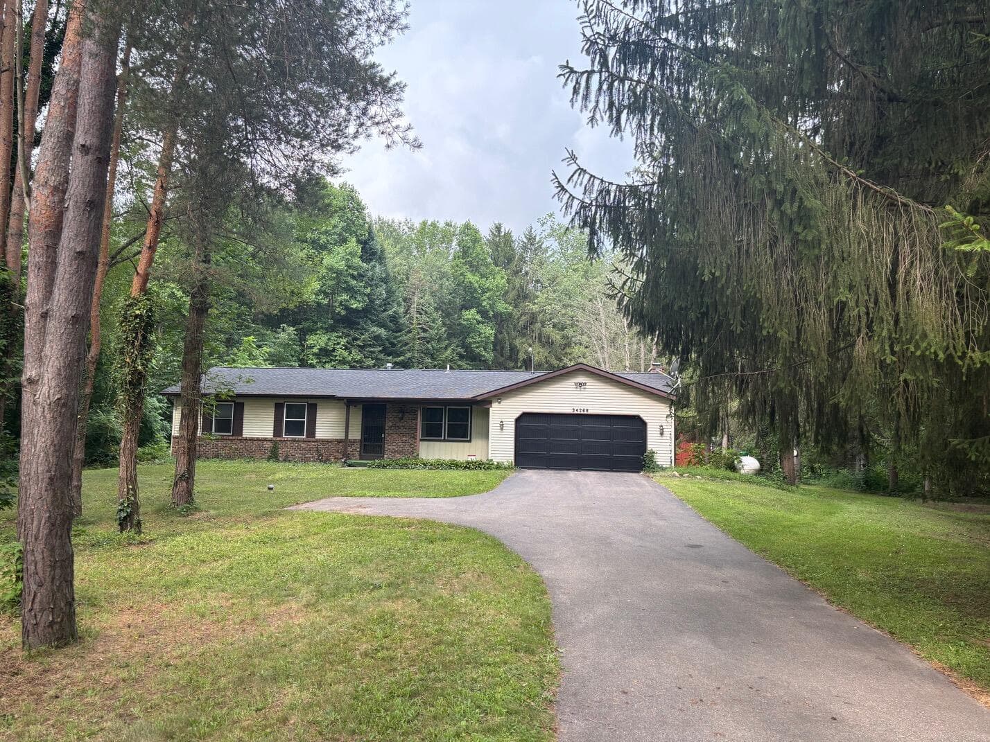 34268 County Road 653 Paw Paw MI 49079