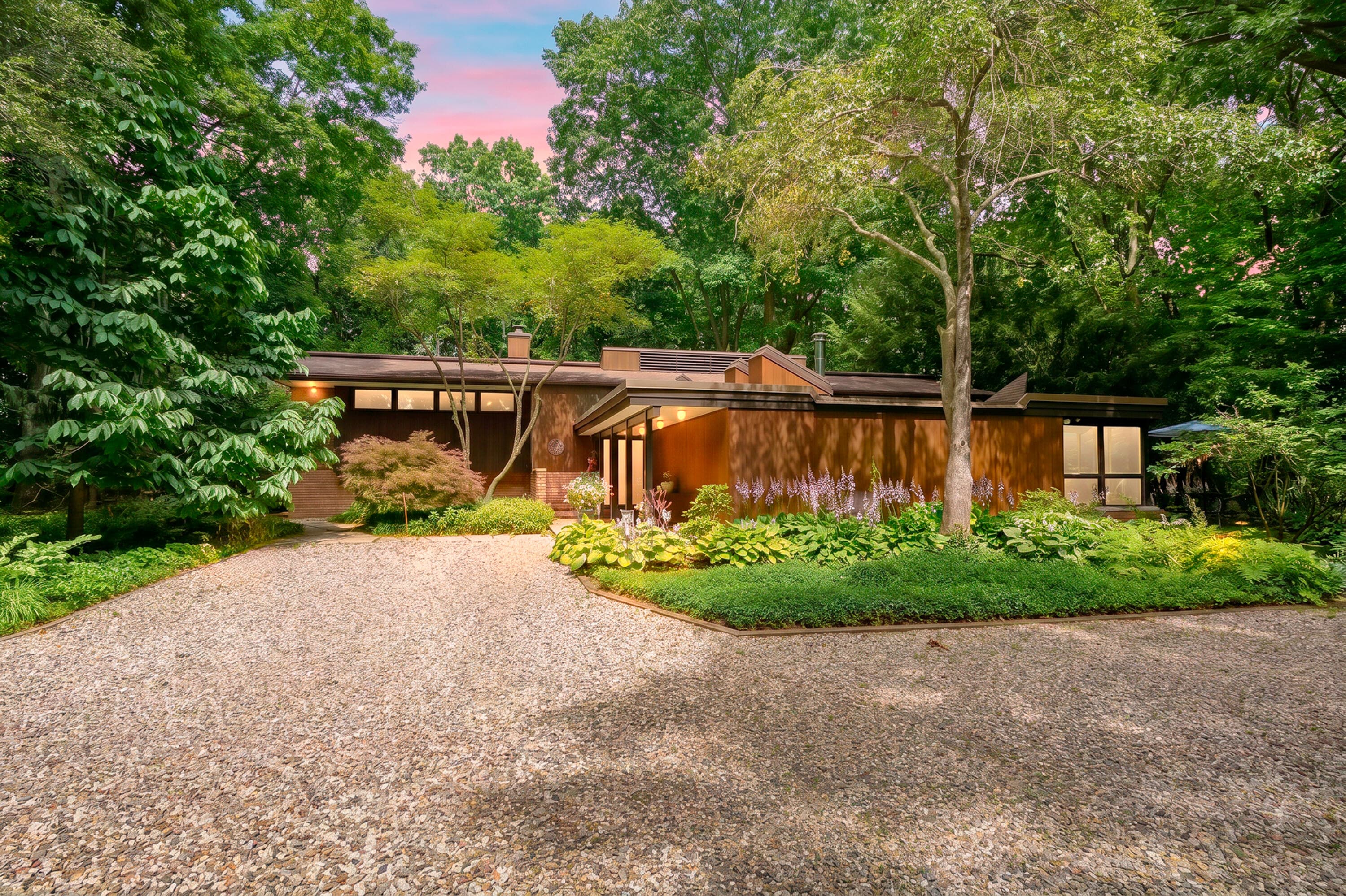 3818 Heights Hickory Corners MI 49060