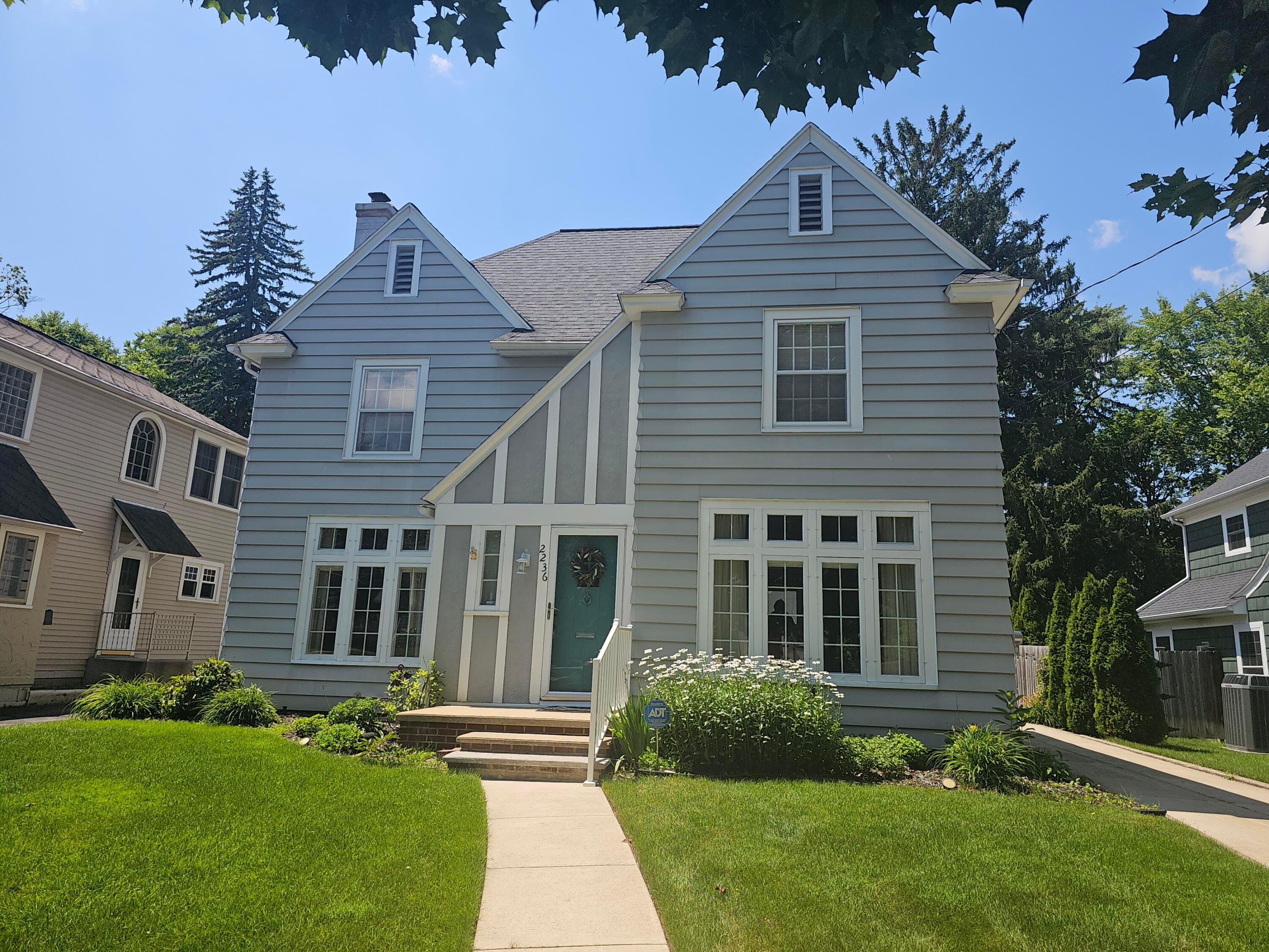 2236 Tipperary Kalamazoo MI 49008
