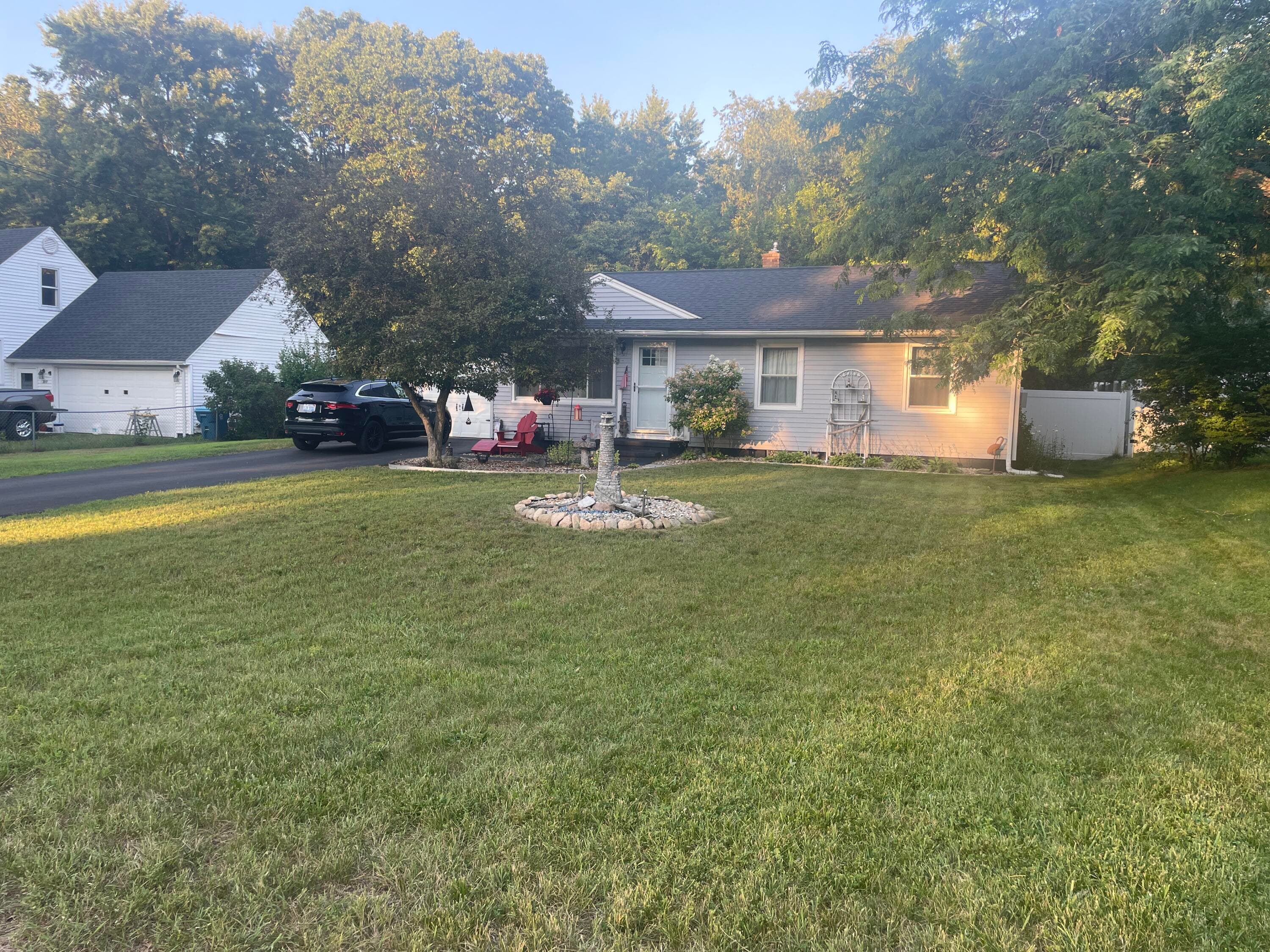 Primary property photo