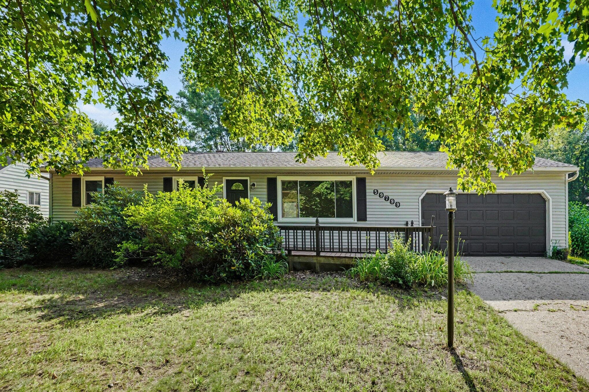 59799 Whitewood Mattawan MI 49071