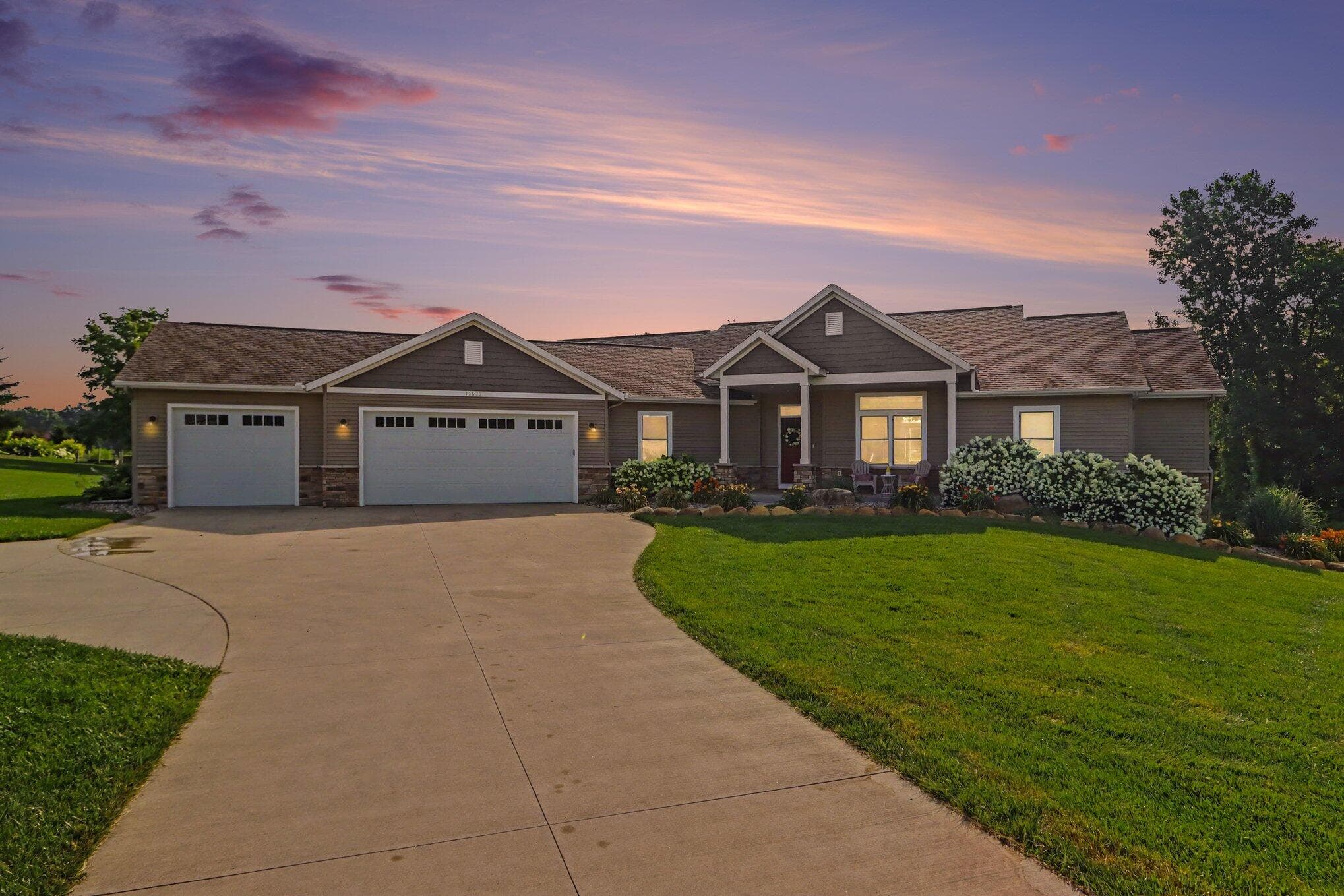 13825 Peninsula Galesburg MI 49053