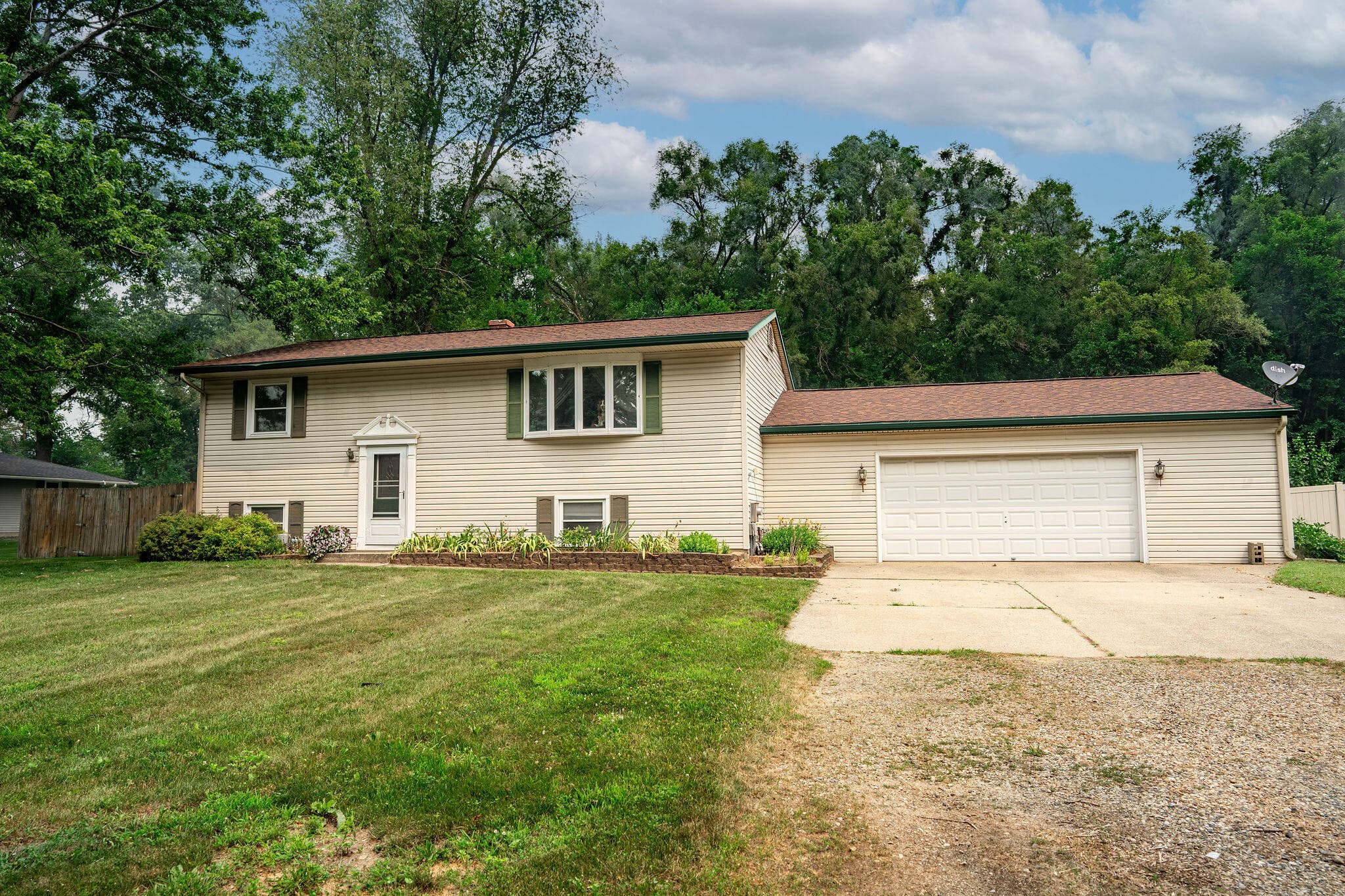 1371 Hazelwood Plainwell MI 49080