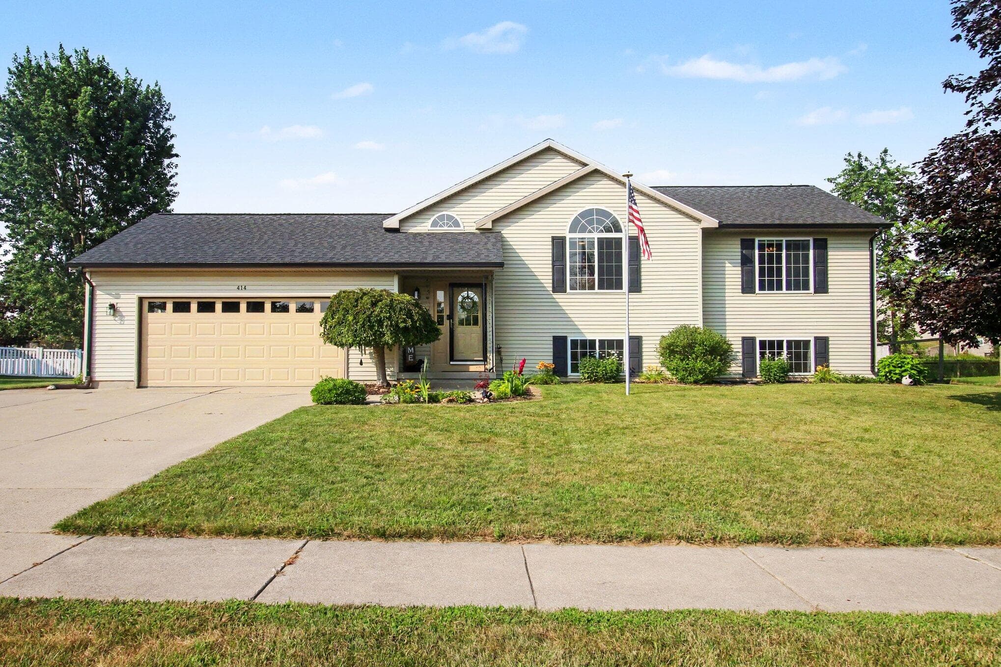 414 Voyager Wayland MI 49348