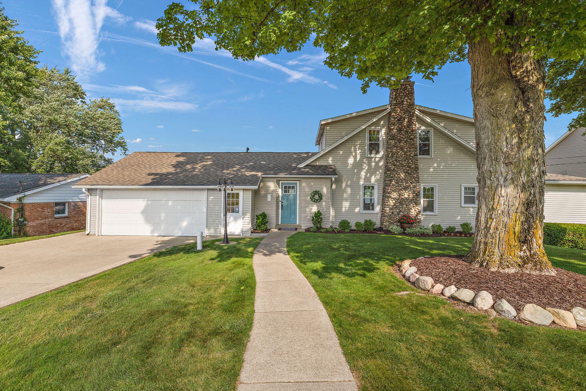 Primary property photo