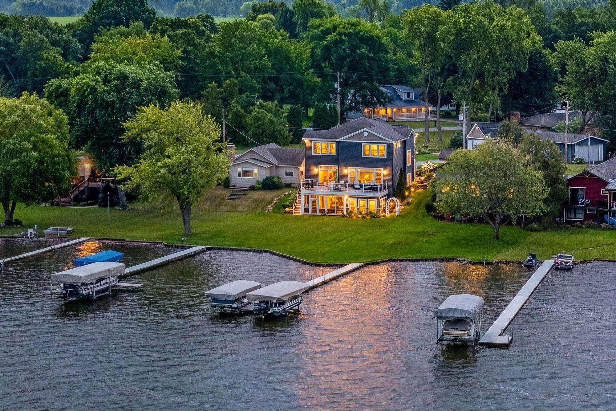 7705 Indian Lake Vicksburg MI 49097