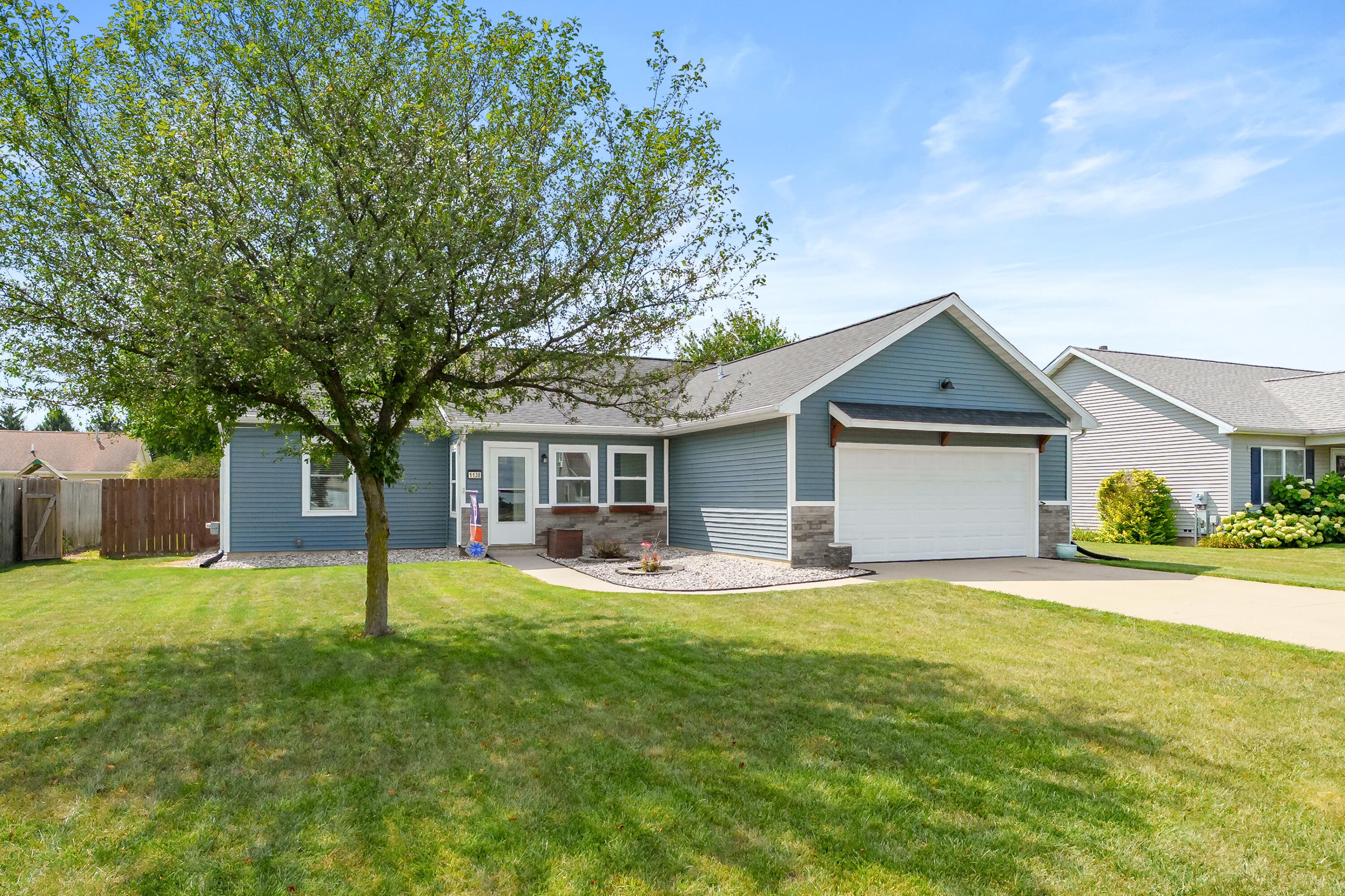1138 Wintercherry Vicksburg MI 49097