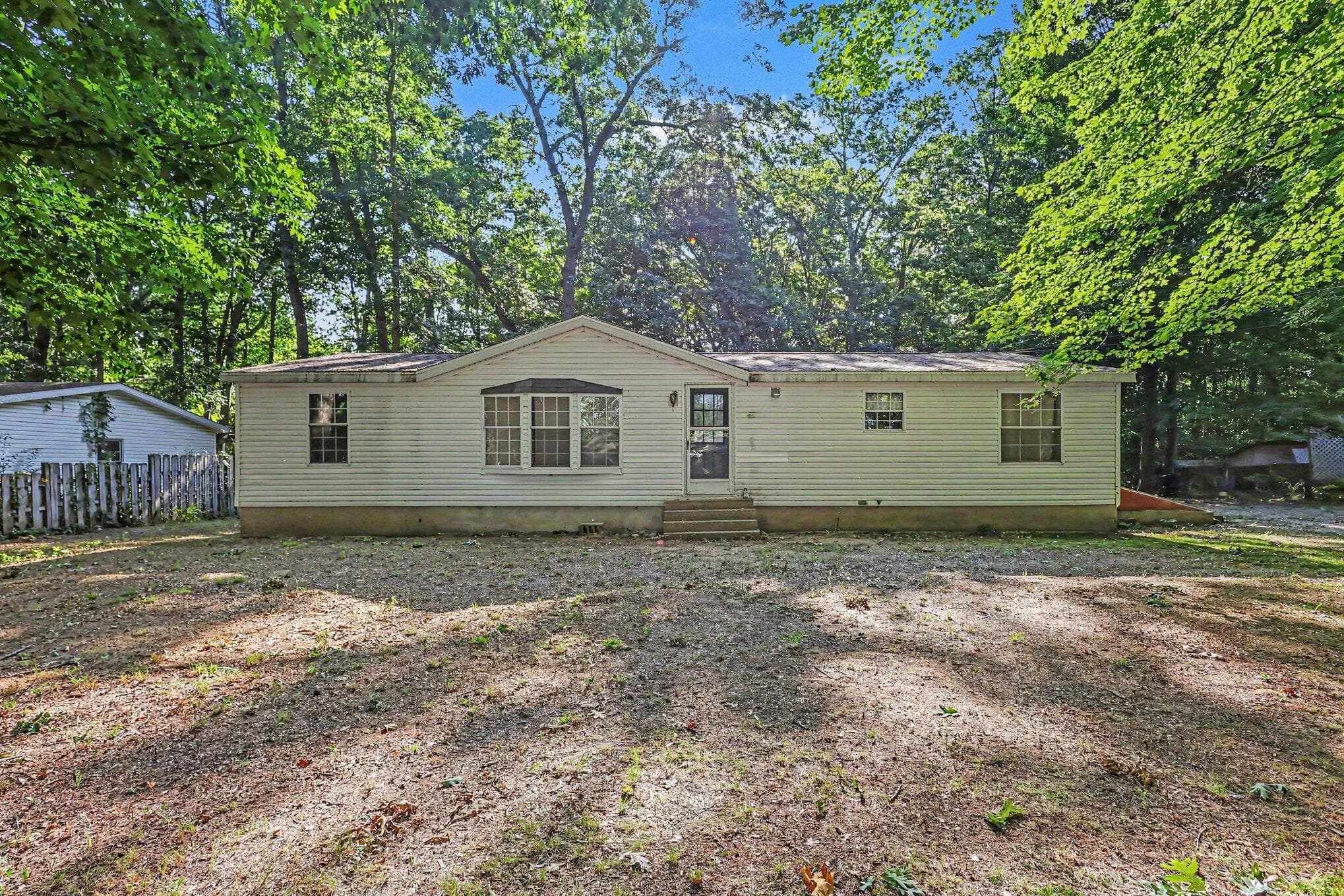 1523 Fern Allegan MI 49010