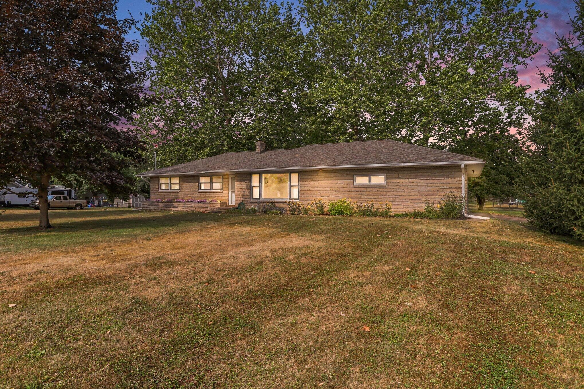 Primary property photo