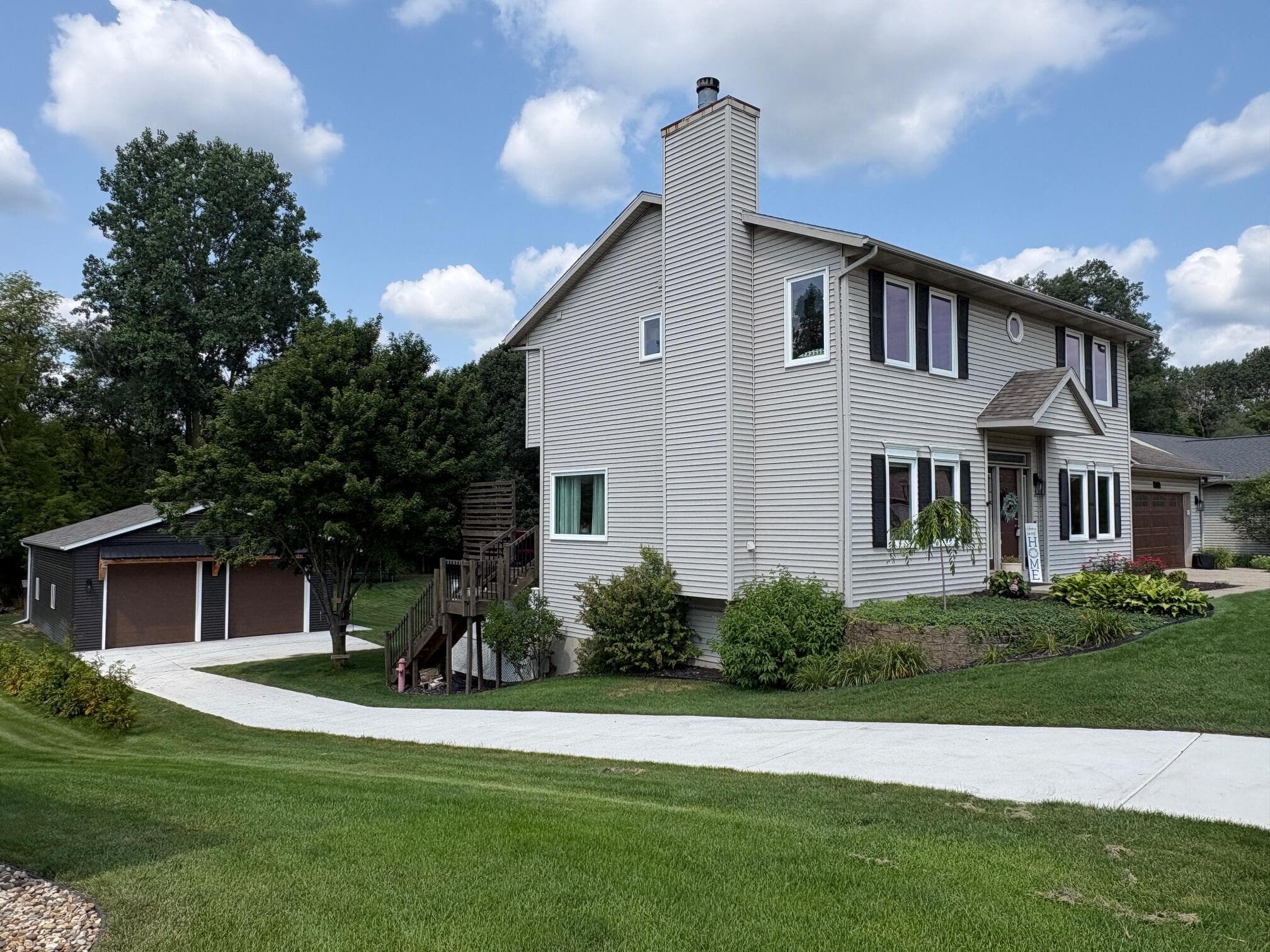 1694 Leisure Dorr MI 49323